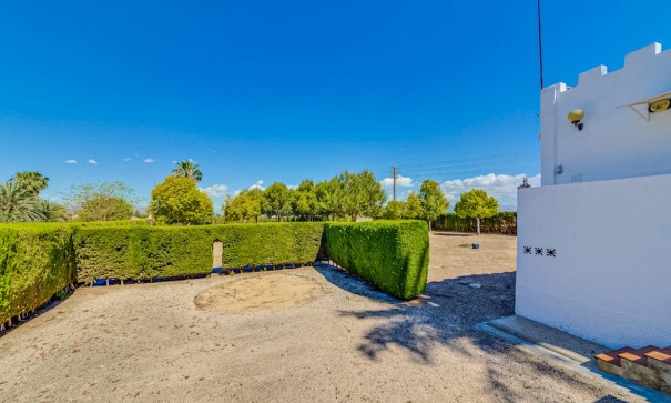 Herverkoop - Finca Landelijk pand -
Jacarilla