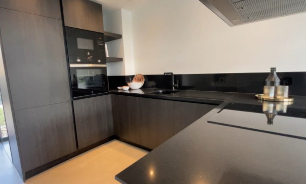 Sprzedaż - Willa w zabudowie bliźniaczej -
Algorfa