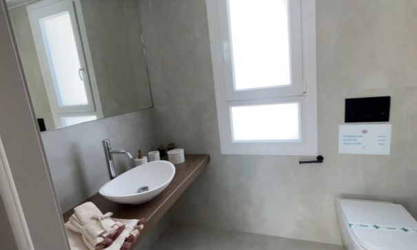 Sprzedaż - Willa w zabudowie bliźniaczej -
Algorfa