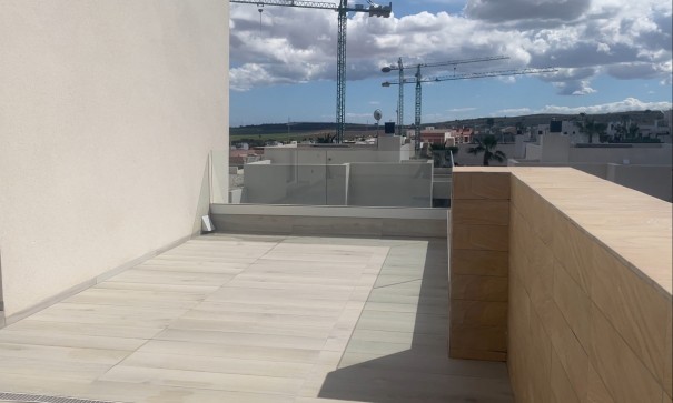 Sprzedaż - Willa w zabudowie bliźniaczej -
Algorfa