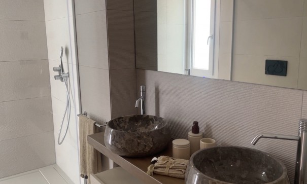 Resale - Freistehende Villa -
Algorfa