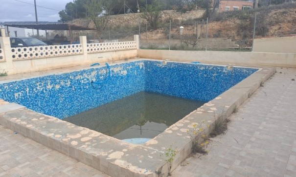 Återförsäljning - Finca lantlig egendom -
Hondón de las Nieves