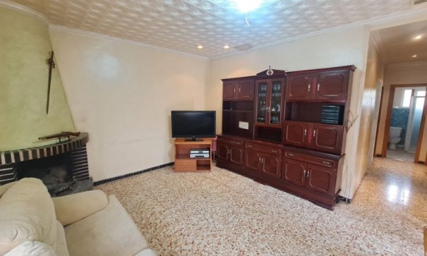 Återförsäljning - Finca lantlig egendom -
Hondón de las Nieves