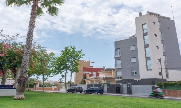Revente - Appartement -
Torrevieja - Estacion de autobuses