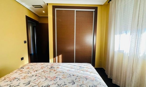 Revente - Appartement -
Torrevieja - Estacion de autobuses