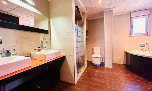 Revente - Appartement -
Torrevieja - Estacion de autobuses