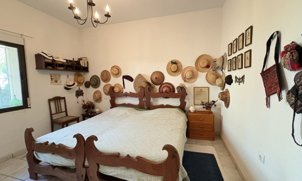 Resale - Freistehende Villa -
Perin