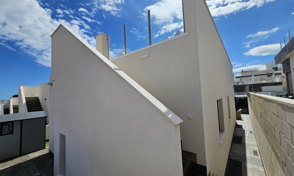 Videresalg - Fritliggende villa -
Villamartín