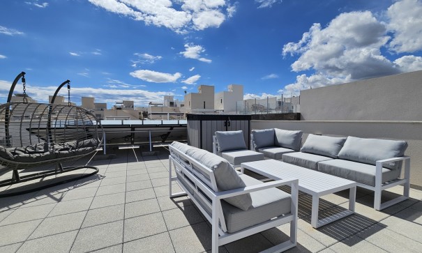 Videresalg - Fritliggende villa -
Villamartín