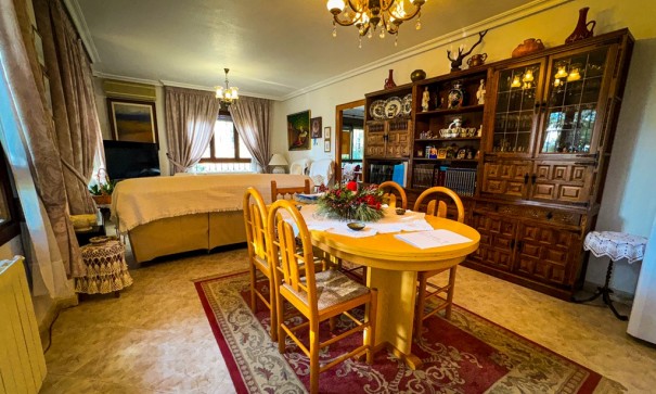 Videresalg - Finca landejendom -
Orihuela