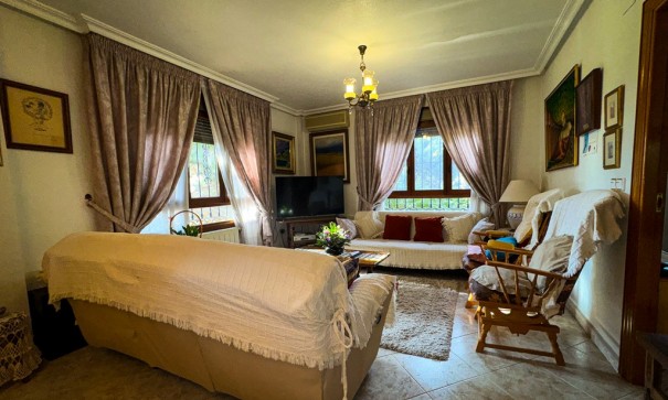 Videresalg - Finca landejendom -
Orihuela