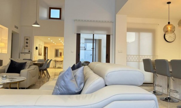 Videresalg - Fritliggende villa -
El Valle Golf Resort