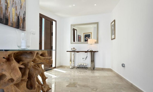 Videresalg - Fritliggende villa -
El Valle Golf Resort