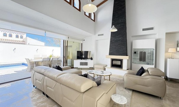 Videresalg - Fritliggende villa -
El Valle Golf Resort