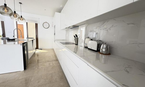 Videresalg - Fritliggende villa -
El Valle Golf Resort