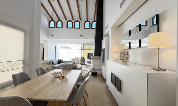 Videresalg - Fritliggende villa -
El Valle Golf Resort