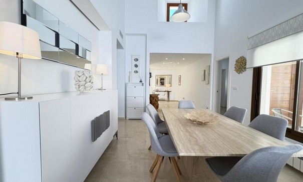 Videresalg - Fritliggende villa -
El Valle Golf Resort