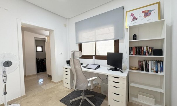 Videresalg - Fritliggende villa -
El Valle Golf Resort