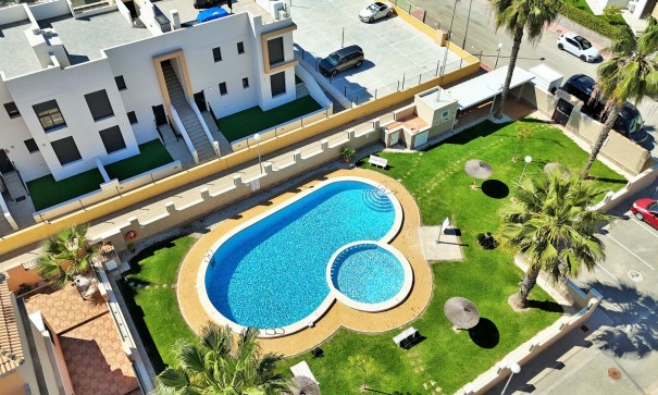 Herverkoop - Stadswoning -
Villamartín