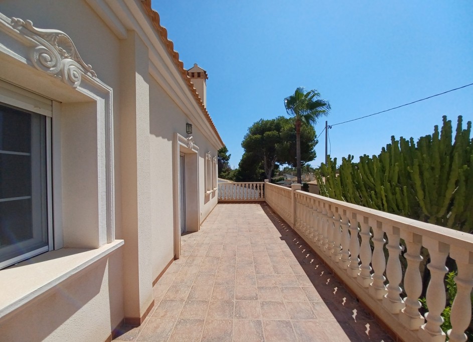 Revente - Villa -
Cabo Roig