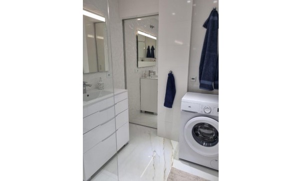 Videresalg - Lejlighed lejlighed -
Torrevieja - Playa de los Naufragos