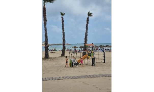 Videresalg - Lejlighed lejlighed -
Torrevieja - Playa de los Naufragos