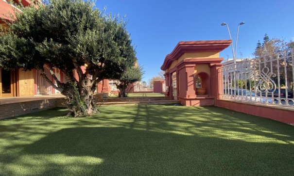 Videresalg - Fritliggende villa -
Santiago de la ribera - Santiago de la Ribera