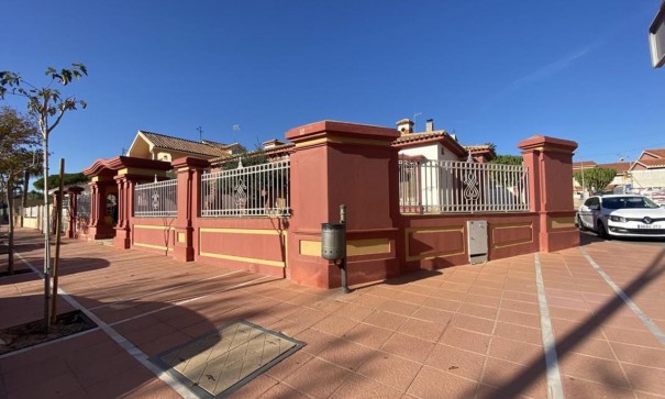 Videresalg - Fritliggende villa -
Santiago de la ribera - Santiago de la Ribera