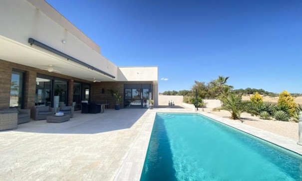 Sale - Detached Villa -
Hacienda del Alamo Golf Resort