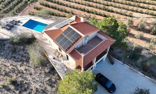 Videresalg - Fritliggende villa -
Gea y Truyols