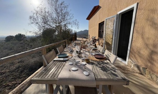 Videresalg - Fritliggende villa -
Gea y Truyols