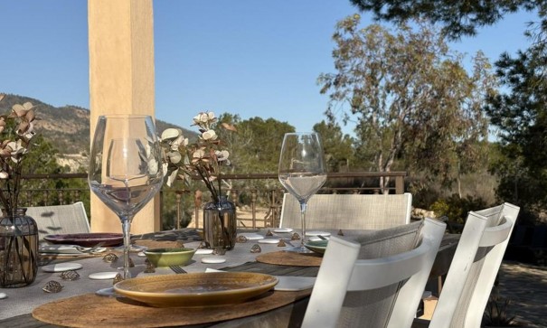 Videresalg - Fritliggende villa -
Gea y Truyols