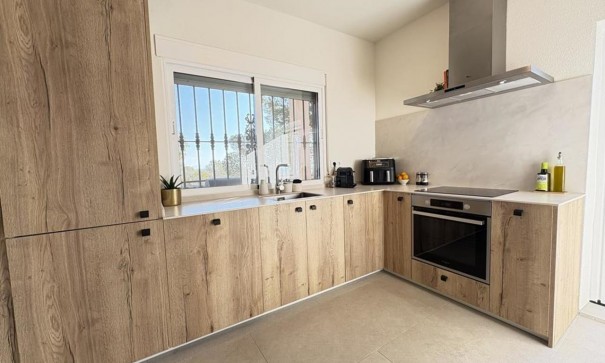 Videresalg - Fritliggende villa -
Gea y Truyols