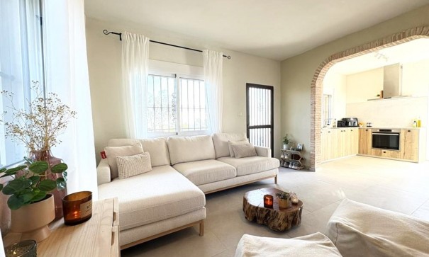 Videresalg - Fritliggende villa -
Gea y Truyols