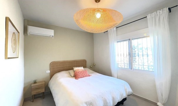 Videresalg - Fritliggende villa -
Gea y Truyols