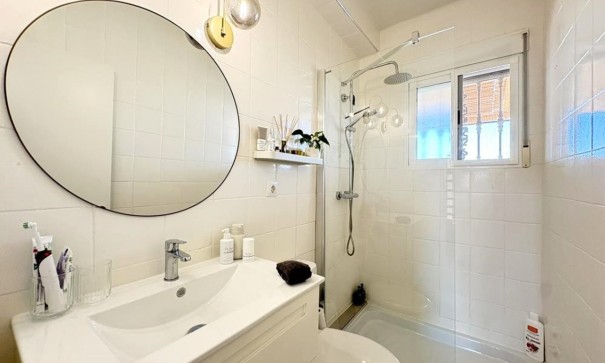 Videresalg - Fritliggende villa -
Gea y Truyols