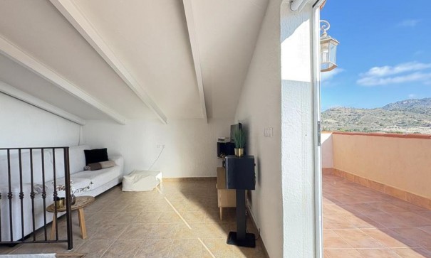 Videresalg - Fritliggende villa -
Gea y Truyols