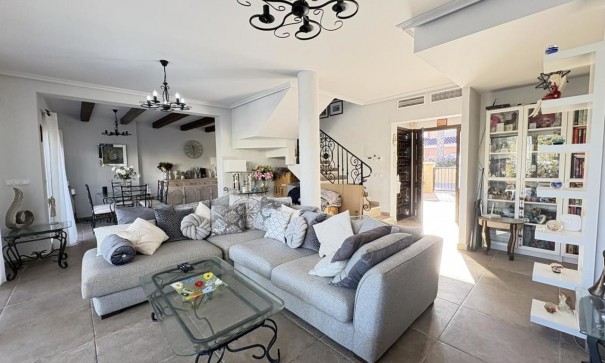 Återförsäljning - Fristående villa -
Altaona Golf and Country Village