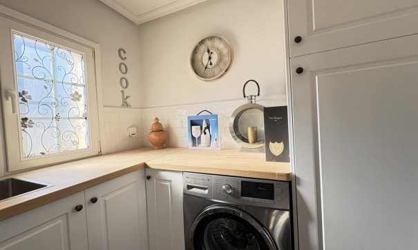 Återförsäljning - Fristående villa -
Altaona Golf and Country Village