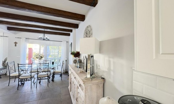 Återförsäljning - Fristående villa -
Altaona Golf and Country Village