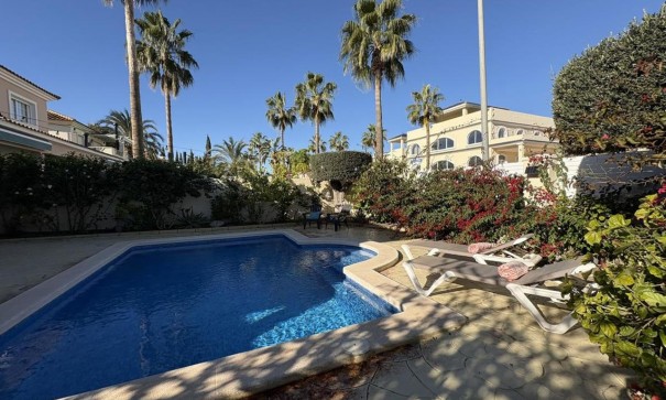 Återförsäljning - Fristående villa -
Altaona Golf and Country Village