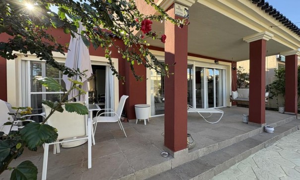 Återförsäljning - Fristående villa -
Altaona Golf and Country Village