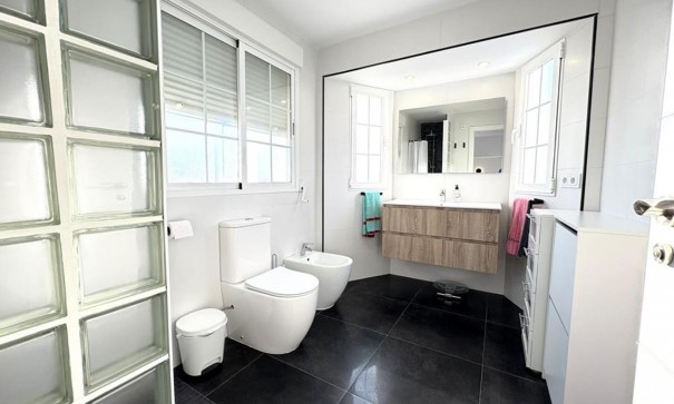 Herverkoop - Vrijstaande Villa -
Altaona Golf and Country Village