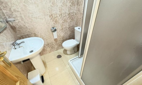 Videresalg - Lejlighed lejlighed -
Gea y Truyols