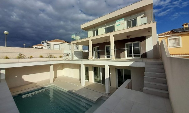 Sale - Detached Villa -
Santa Pola - Gran Alacant