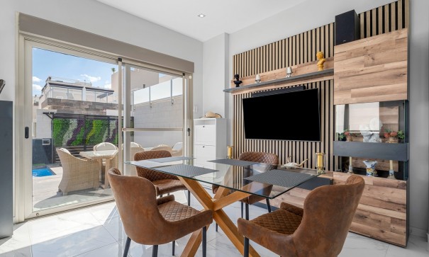 Sale - Detached Villa -
Orihuela Costa - Villamartin*