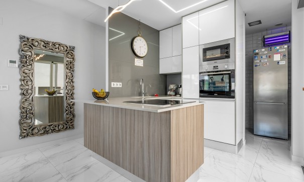 Sale - Detached Villa -
Orihuela Costa - Villamartin*