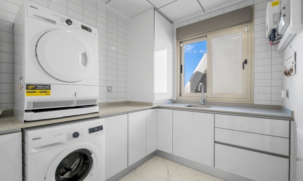 Sale - Detached Villa -
Orihuela Costa - Villamartin*