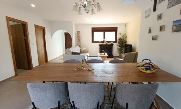 Återförsäljning - Fristående villa -
Pinar de Campoverde