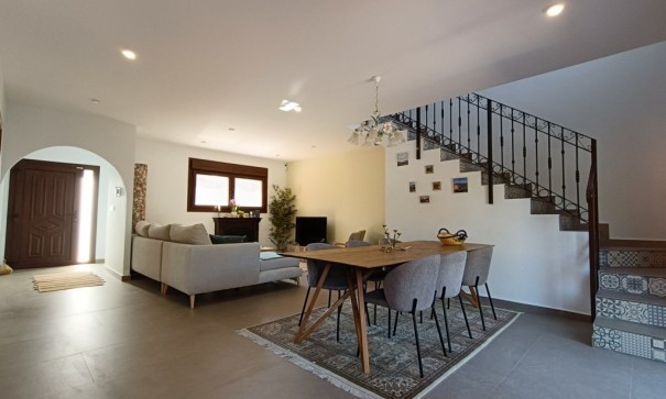 Återförsäljning - Fristående villa -
Pinar de Campoverde